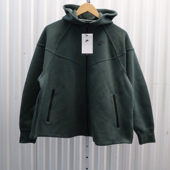 NWT Nike Sportswear Tech Fleece Windrunner Women's Size 1XFull-Zip Hoodie